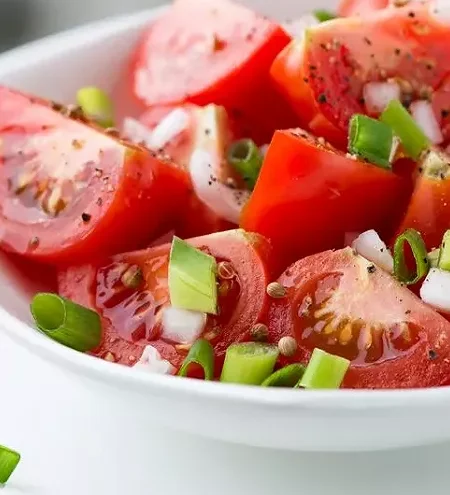 Salade tomates basillics